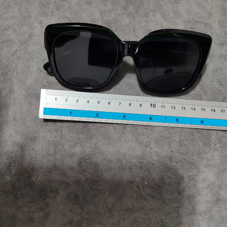 عینک آفتابی زنانه مدل مربعی کائوچو کد 0134 UV400