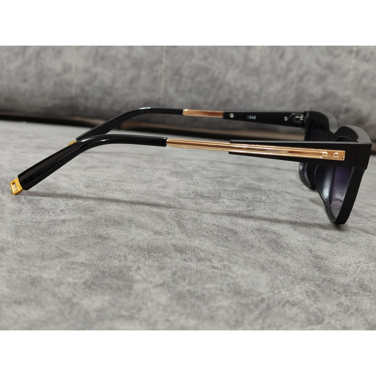عینک آفتابی زنانه مدل ویفرر کائوچو دسته فلزی کد 85 UV400