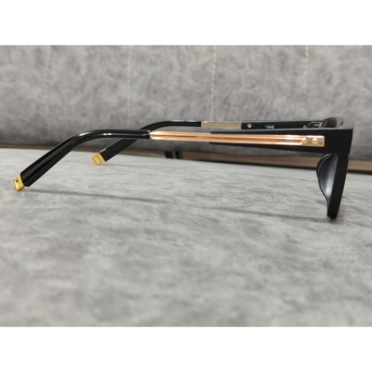 عینک آفتابی زنانه مدل ویفرر کائوچو دسته فلزی کد 85 UV400