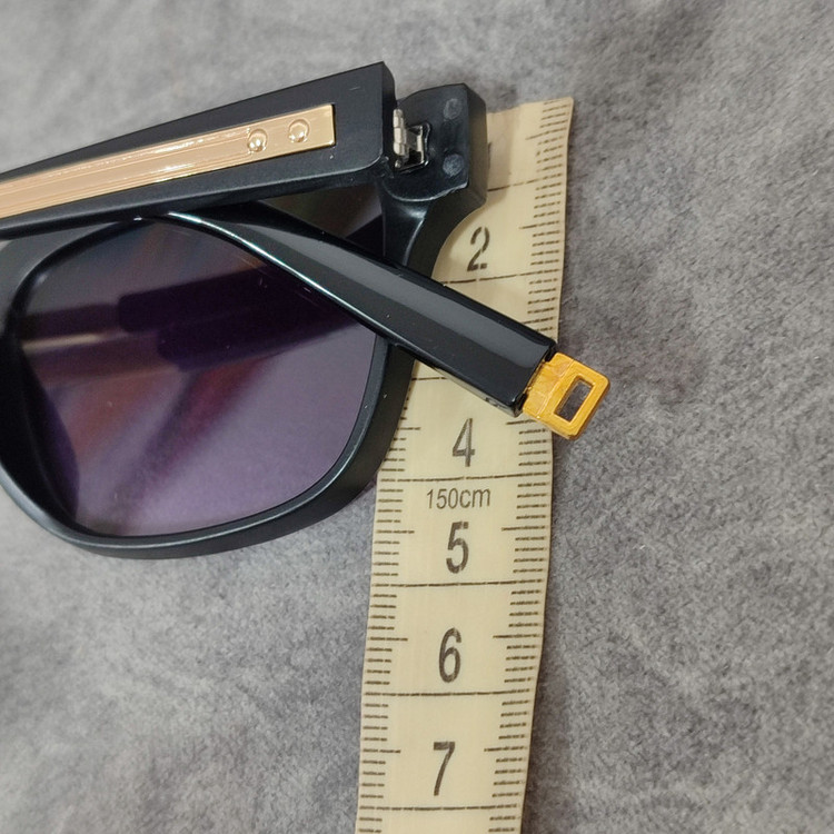 عینک آفتابی زنانه مدل ویفرر کائوچو دسته فلزی کد 85 UV400