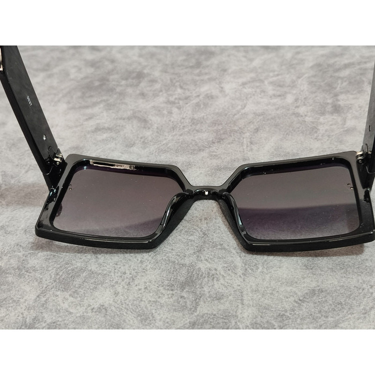 عینک آفتابی زنانه مدل مربع کائوچو کد 37 UV400