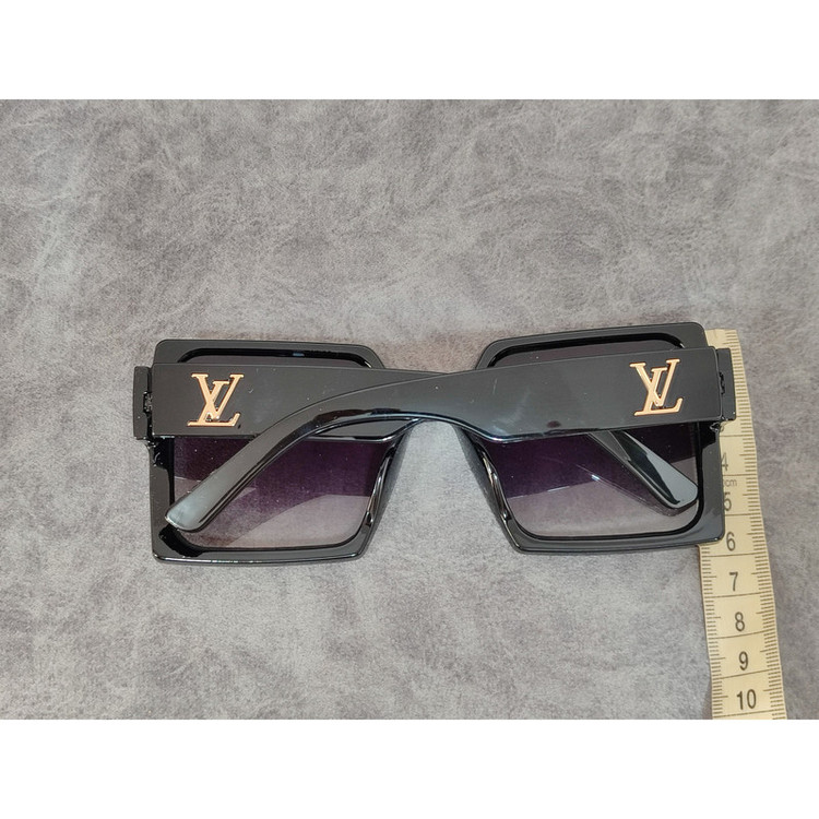عینک آفتابی زنانه مدل مربع کائوچو کد 37 UV400