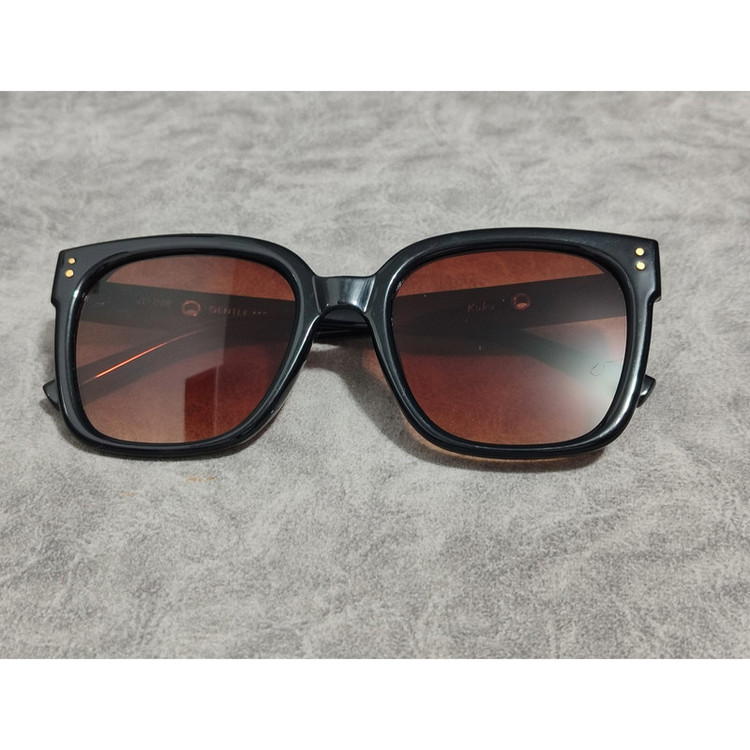 عینک آفتابی زنانه مدل ویفرر کائوچو کد 0400