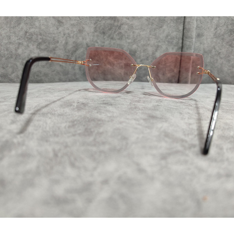 عینک آفتابی زنانه مدل پروانه ای دسته فلزی کد 0278 UV400