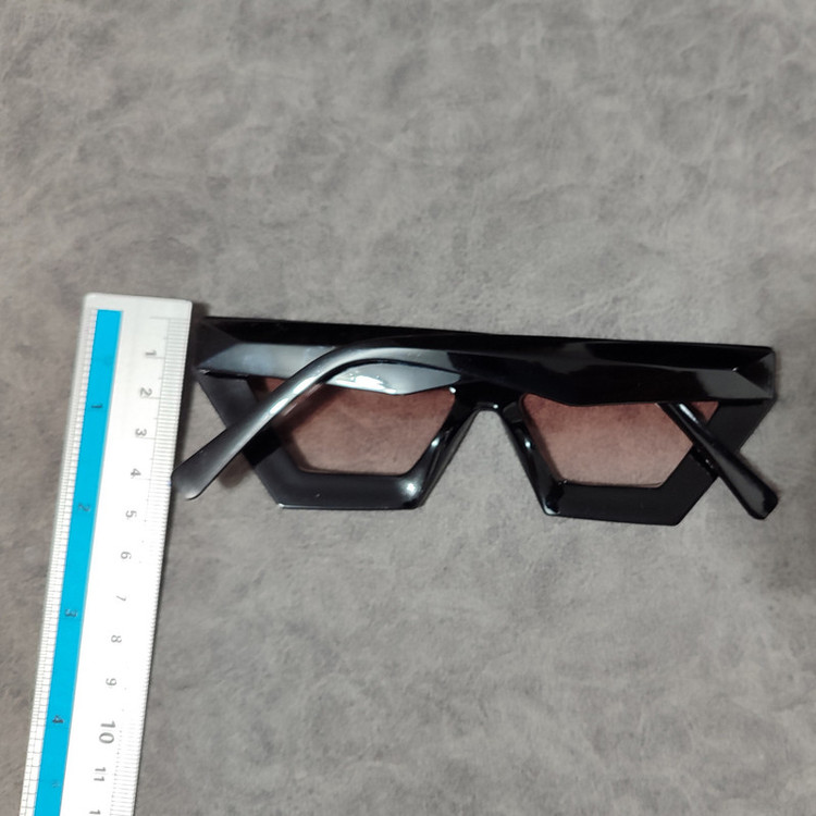 عینک آفتابی زنانه مدل کائوچو گربه ای کد 0273 UV400