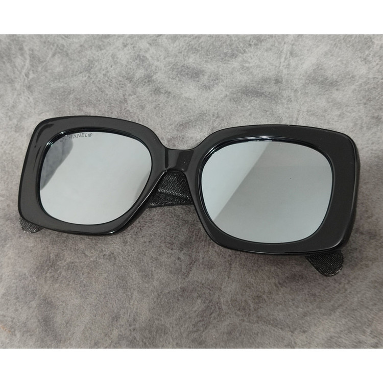 عینک آفتابی زنانه مدل مربع کائوچو آینه ای کد 91 UV400