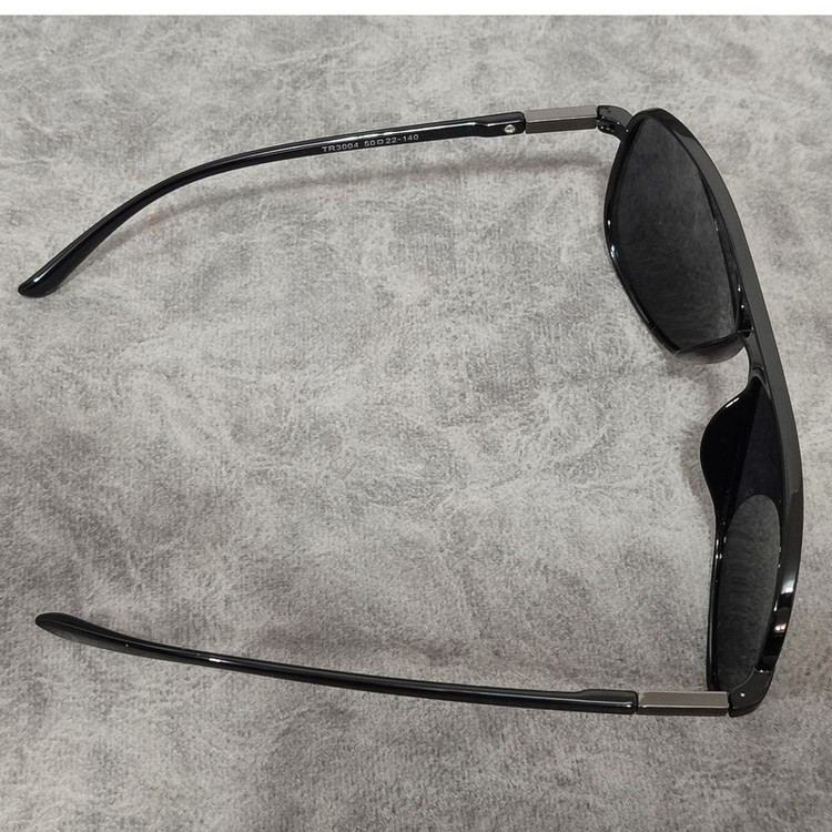عینک آفتابی مردانه مدل خلبانی کائوچو ژله ای پلاریزه تیار کد 46 UV400