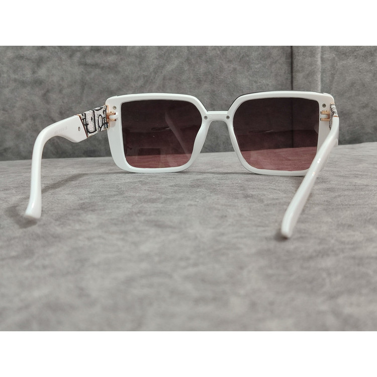 عینک آفتابی زنانه مدل مربع کائوچو کد 32 UV400