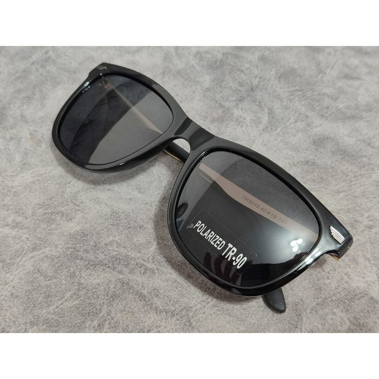 عینک آفتابی مردانه کد 47 UV400