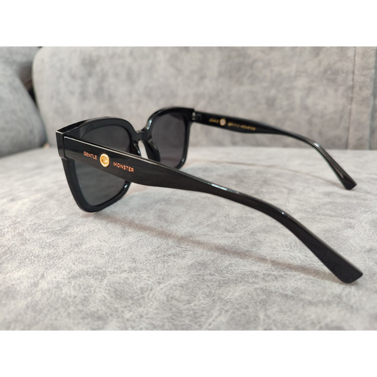 عینک آفتابی زنانه مدل ویفرر کائوچو کد 0282 UV400