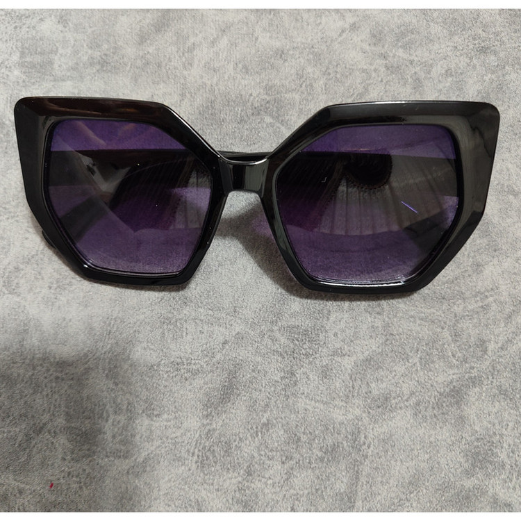 عینک آفتابی زنانه مدل کائوچو پروانه ای کد 0270 UV400