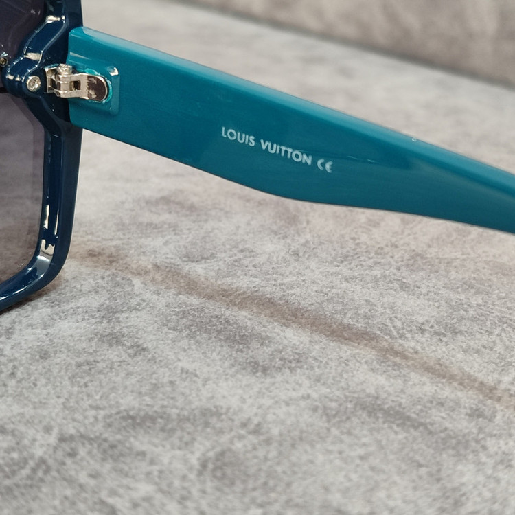عینک آفتابی زنانه مدل مربع کائوچو کد 39 UV400