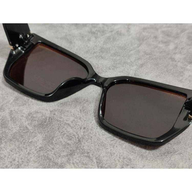 عینک آفتابی زنانه کوکیا مدل مربع کائوچو پلاریزه کد 125 UV400