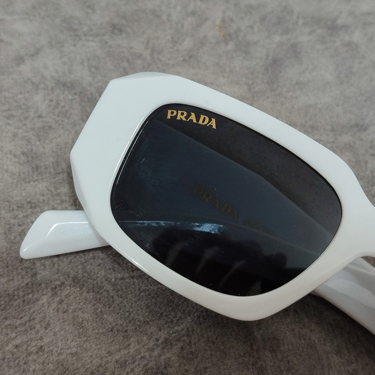 عینک آفتابی زنانه مدل مستطیل کائوچو کد 89 UV400